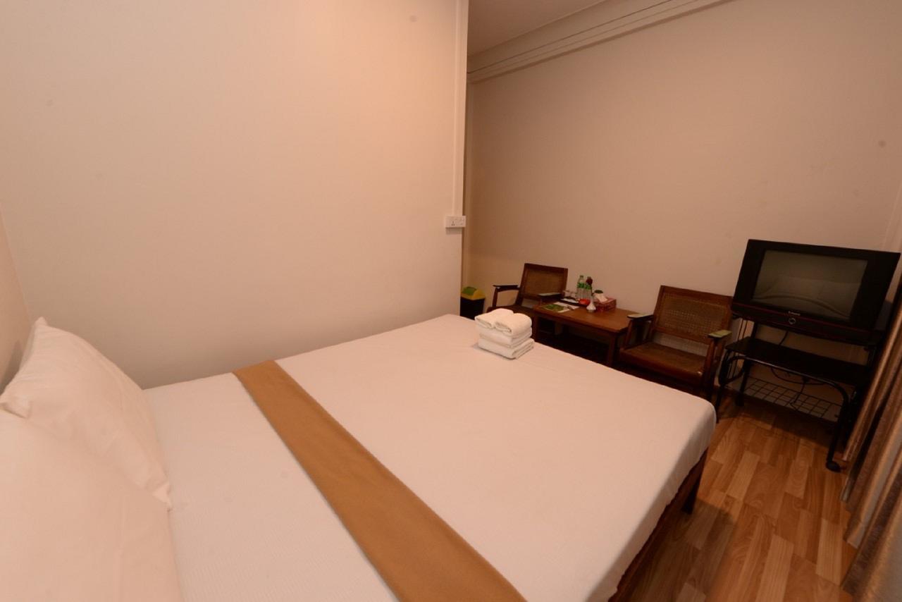 Min Nandar Garden Hotel Thanlyin Exteriör bild